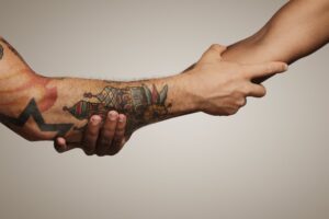 pressione sociale positiva​